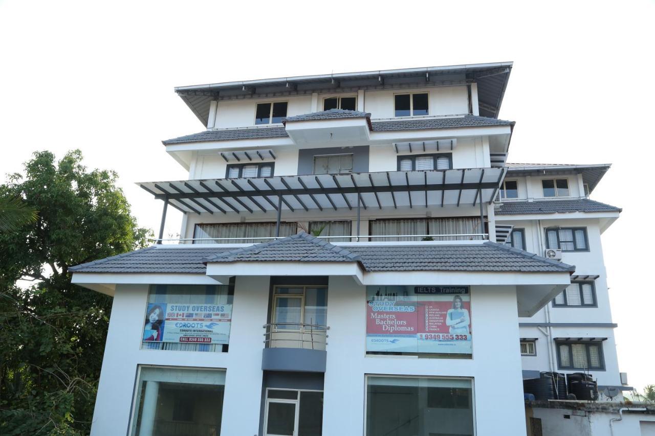 Hazmi Inn Perintalmanna Exteriér fotografie